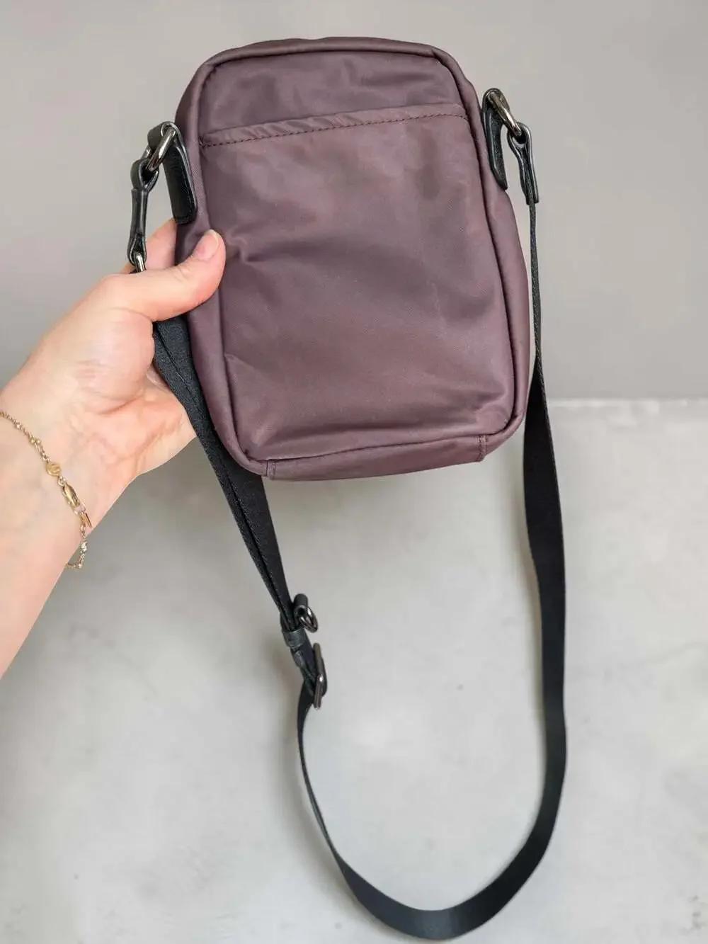 TUMI Voyageur Persia Crossbody Bag Deep Plum Purple Nylon Vertical Travel Bag